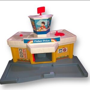 Vintage 1980 Fisher Price Little People Jetport Building Only #933